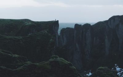 தேவன் நம் நடுவில் இருந்தால் நாம் அசைக்கப்படுவதில்லை