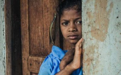 எளியவர்களின் வாழ்விலே ஒளியேற்ற முடியுமா உங்களால்?