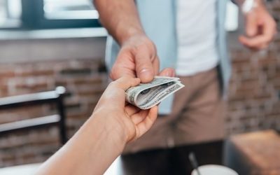 பணம் சேகரிக்கும் ஊழியம்